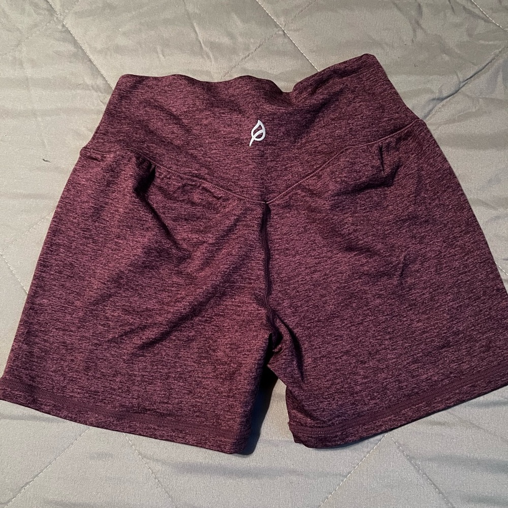 Walnut bare shorts 4”